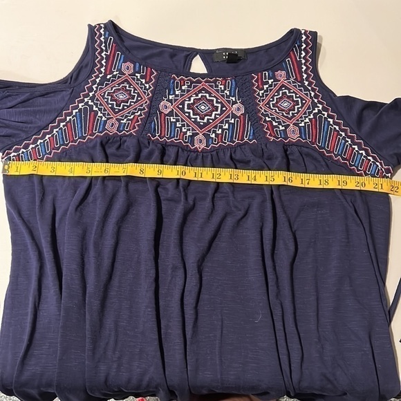 Kelly Renee Cold Shoulder Top, Size 1X - Picture 10 of 11